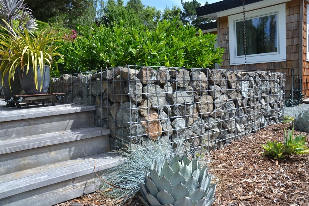 Fairfax Hideaway by Bon Terra Landscapes Inc. - Photo 8
