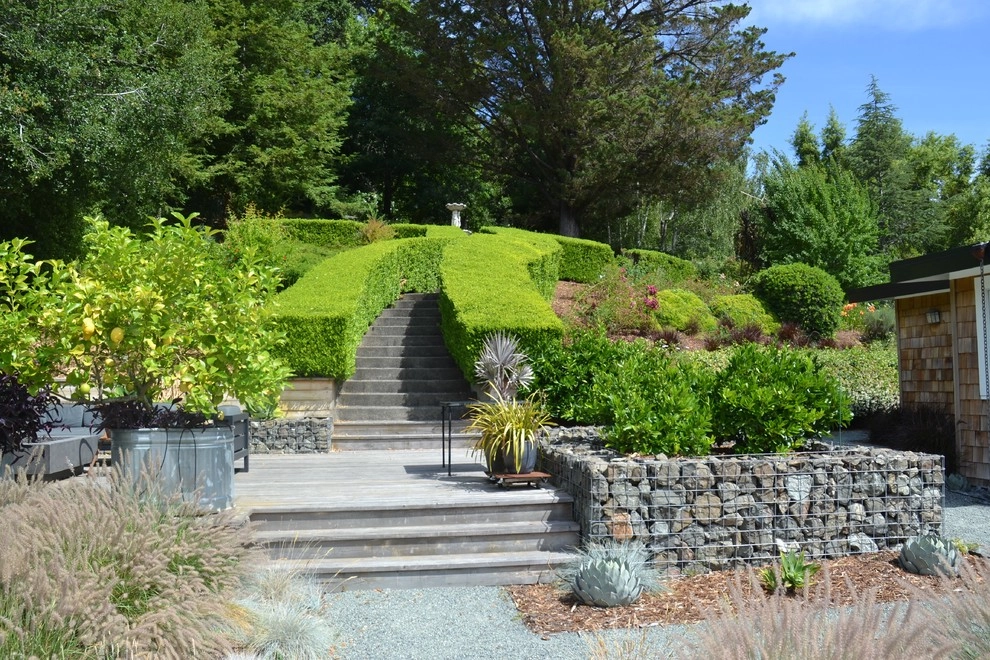 Fairfax Hideaway by Bon Terra Landscapes Inc. - Photo 2