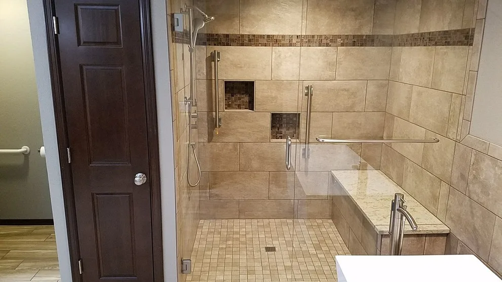 Modern Elegance in the Master Bathroom by Johnson And Sons Construction - Photo 2