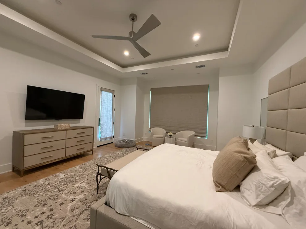 Modern Dwelling by Oak & Iron Construction Group - Photo 8