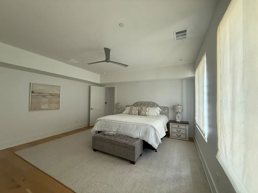 Modern Dwelling by Oak & Iron Construction Group - Photo 9