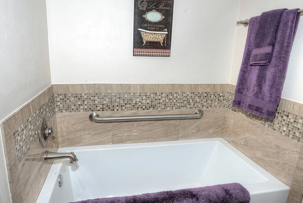 Home Renew - Photo 5