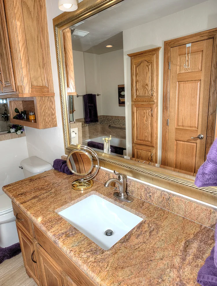 Modern Bathroom by Home Renew - Photo 3