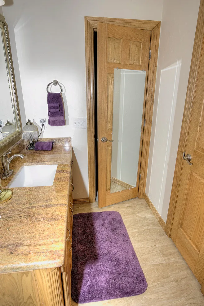 Modern Bathroom by Home Renew - Photo 7