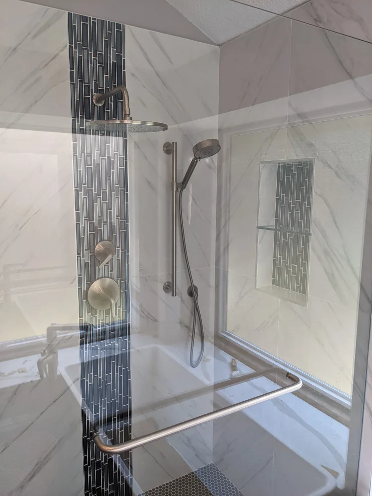 Modern grey and white bathroom by Prime & Precision - Photo 11