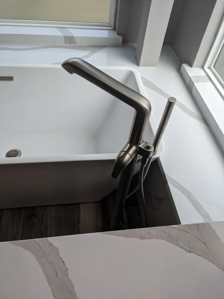 Modern grey and white bathroom by Prime & Precision - Photo 15