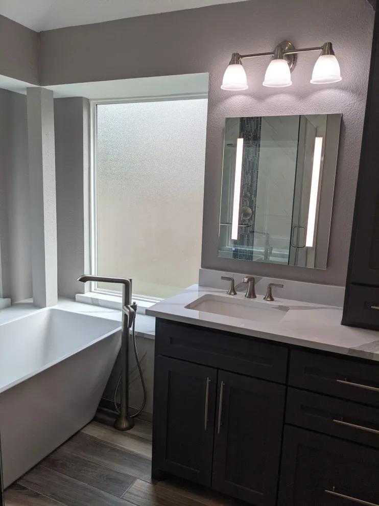 Modern grey and white bathroom by Prime & Precision - Photo 7