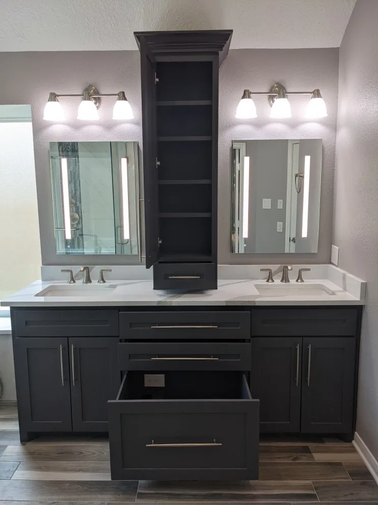 Modern grey and white bathroom by Prime & Precision - Photo 13