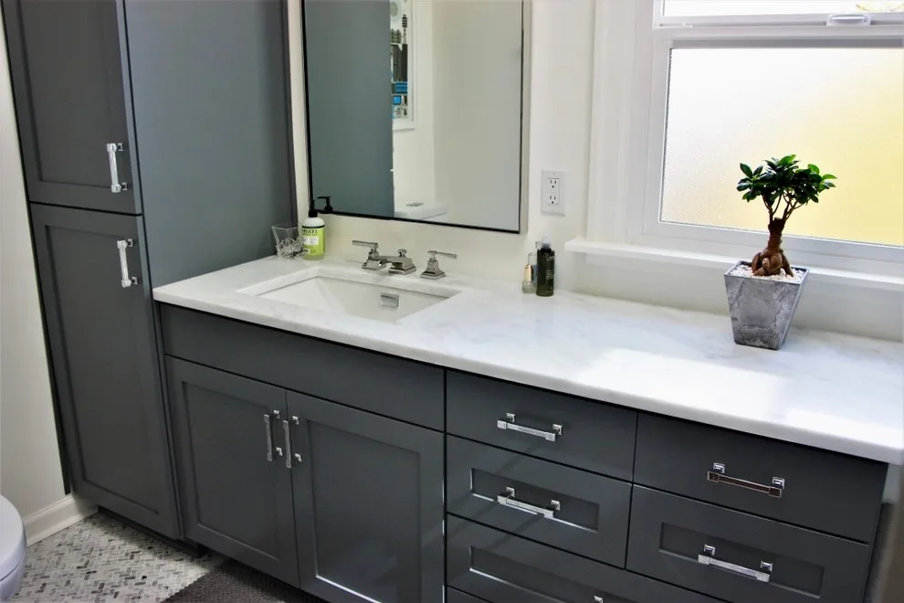 Modern Elegant Renovation by UMI Seattle - Photo 3