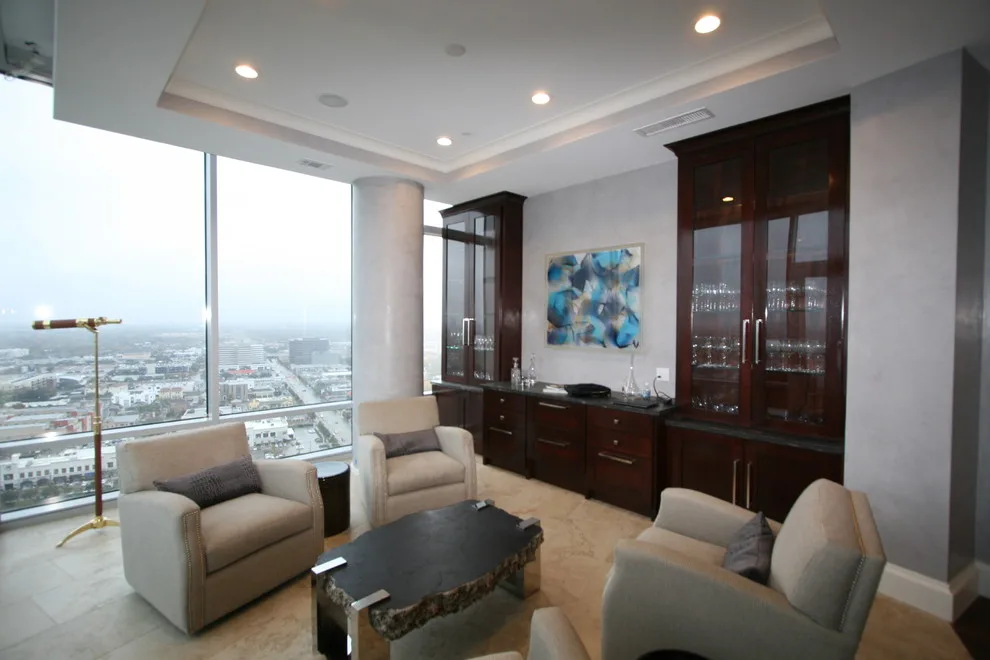 Houston Modern Urban Skyscraper by Carter & Company - Photo 3