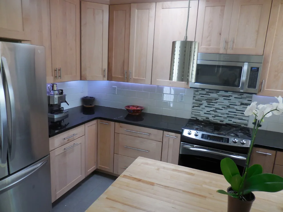 Ridgecrest Modern Kitchen by Habitation Inc - Photo 3