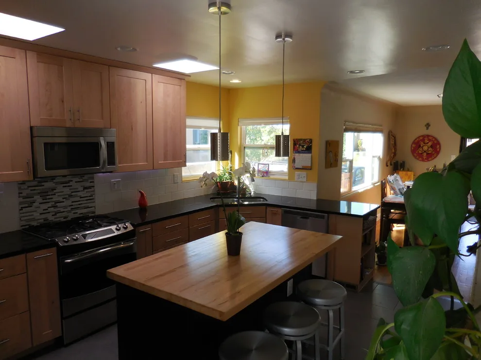 Ridgecrest Modern Kitchen by Habitation Inc - Photo 4