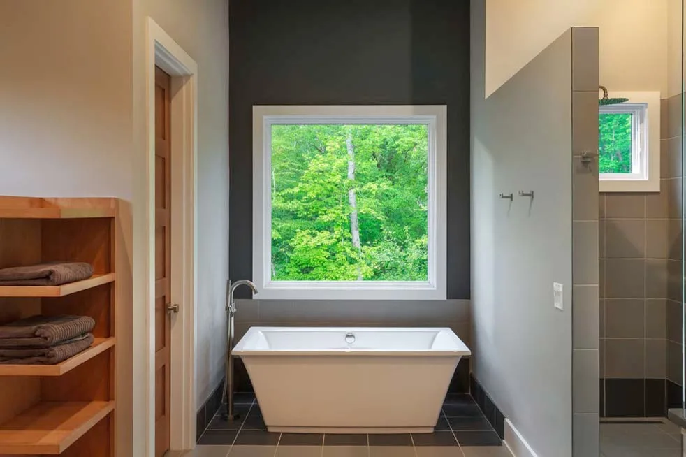 Spacious Modern Residence by FE Trainer Construction, Inc - Photo 6