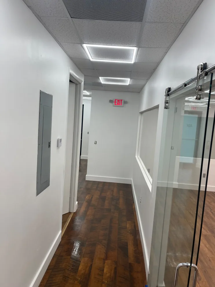 Cooper City Laboratory by HKV Group - Photo 10