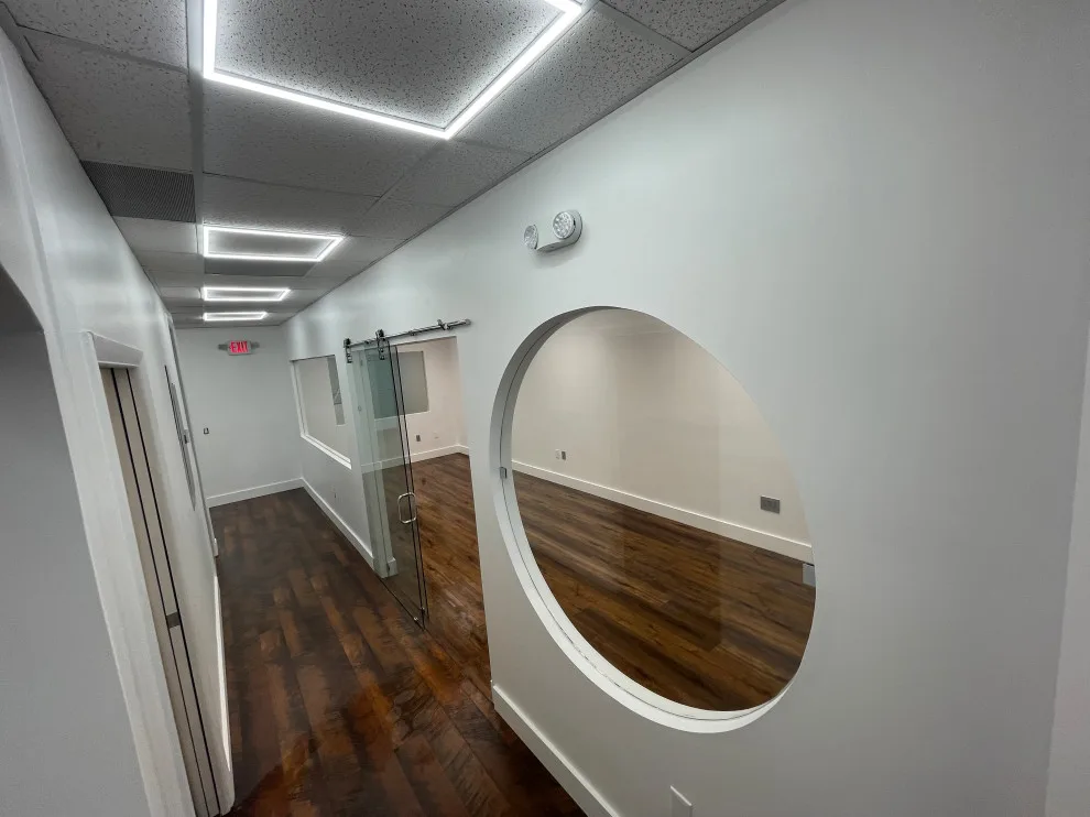 Cooper City Laboratory by HKV Group - Photo 3