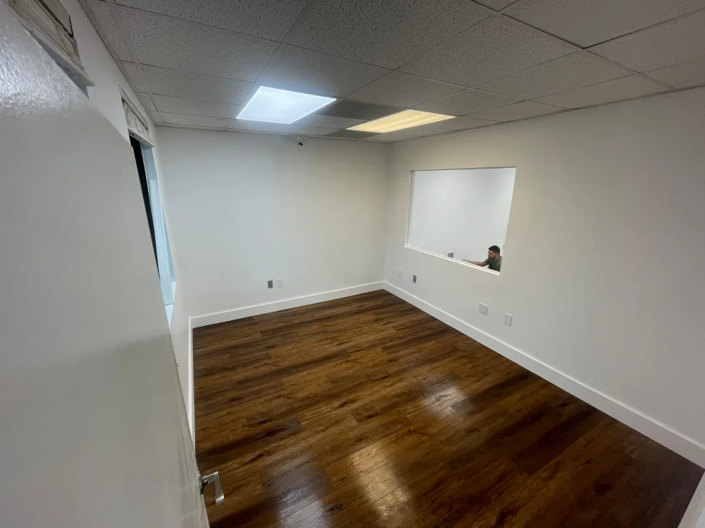 Cooper City Laboratory by HKV Group - Photo 4