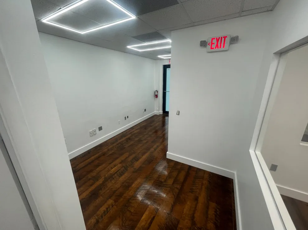Cooper City Laboratory by HKV Group - Photo 9