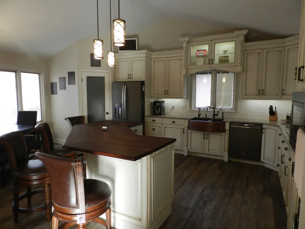 Mid Century Renovations LLC - Photo 3