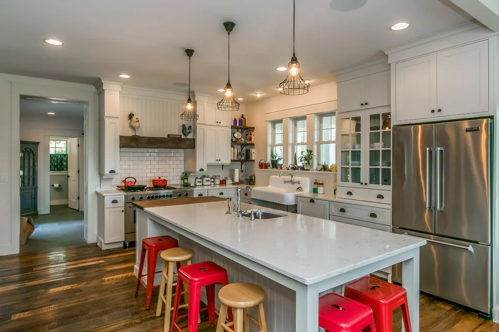 Contemporary Farmhouse by Gary Frakes Construction - Photo 5