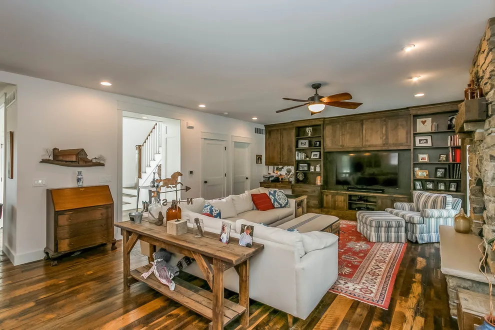 Contemporary Farmhouse by Gary Frakes Construction - Photo 18