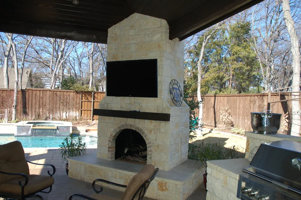 Enclosed Patio with Fireplace by Goloudon - Photo 6