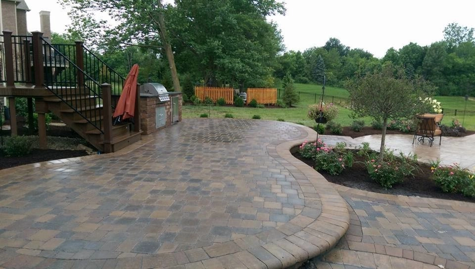 Brick & Bloom Inc. - Photo 14