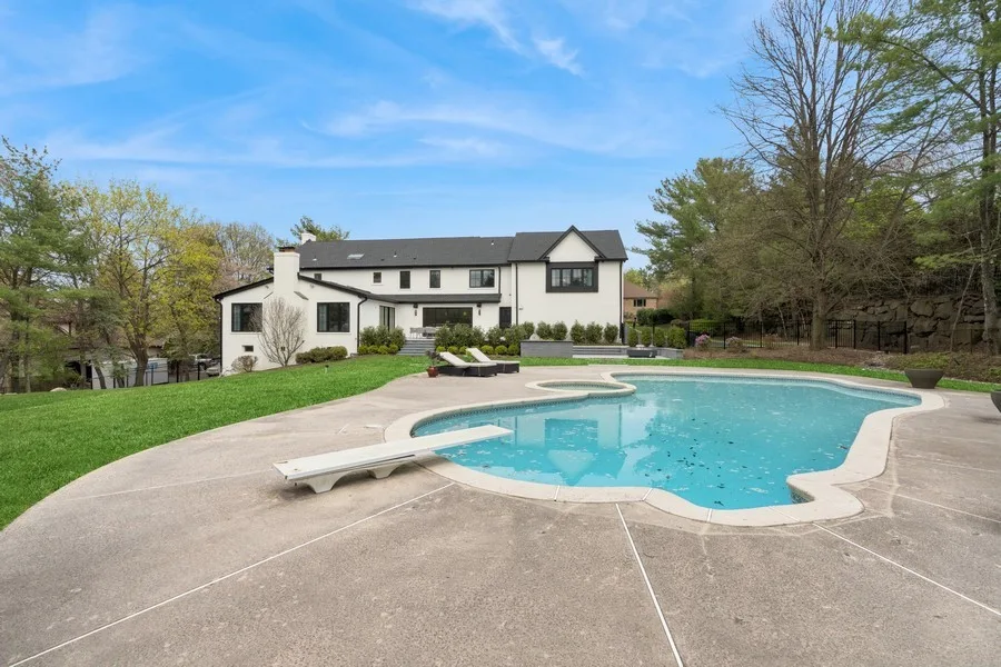 Cresskill Complete Home Renovation by RJT Custom Builders LLC - Photo 27