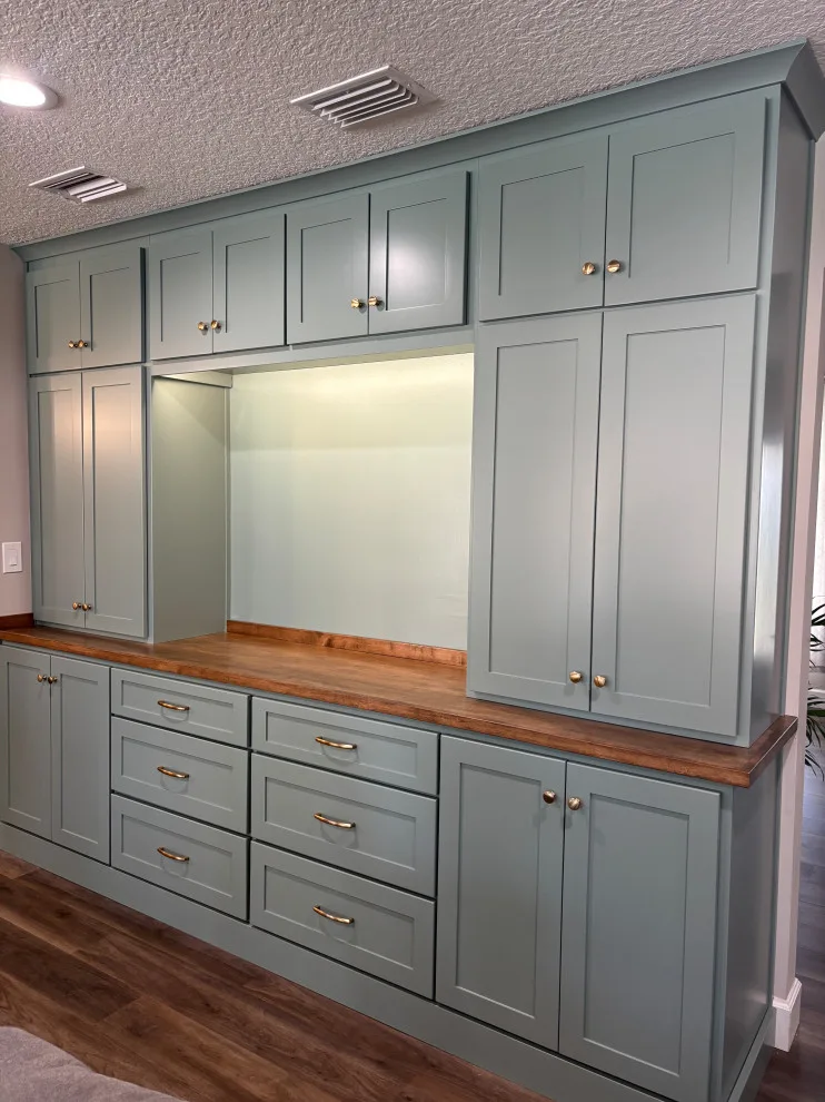 Bespoke Cabinet Design by Distinctive Homes, LLC - Photo 2
