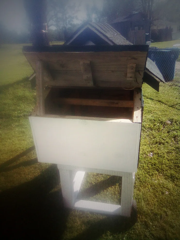 Bespoke chicken tractor (coop) by Higgs Homes - Photo 5