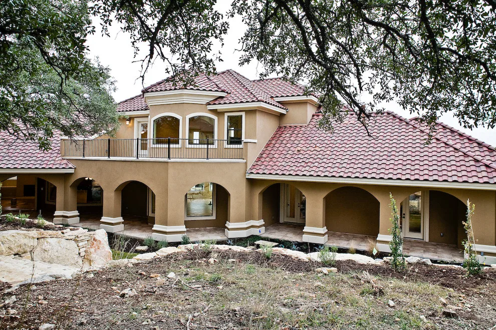 Tailored Hill Country Residence by Town Oak Construction - Photo 12