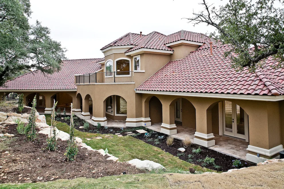 Tailored Hill Country Residence by Town Oak Construction - Photo 8