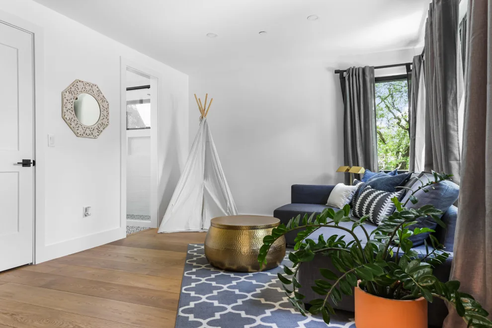 Modern Tailored Construction by Lifestyle Designs And Remodeling - Photo 23