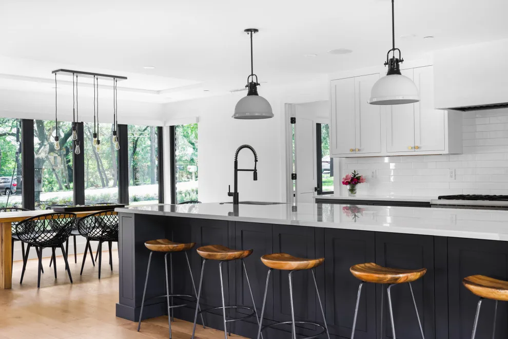 Modern Tailored Construction by Lifestyle Designs And Remodeling - Photo 6