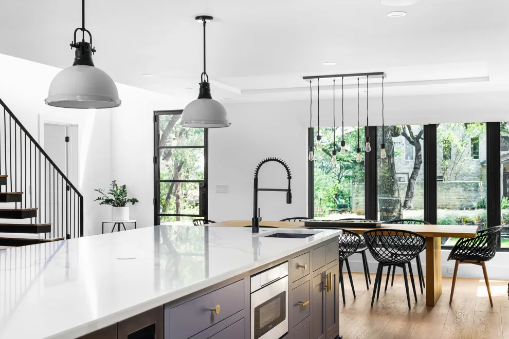 Modern Tailored Construction by Lifestyle Designs And Remodeling - Photo 9
