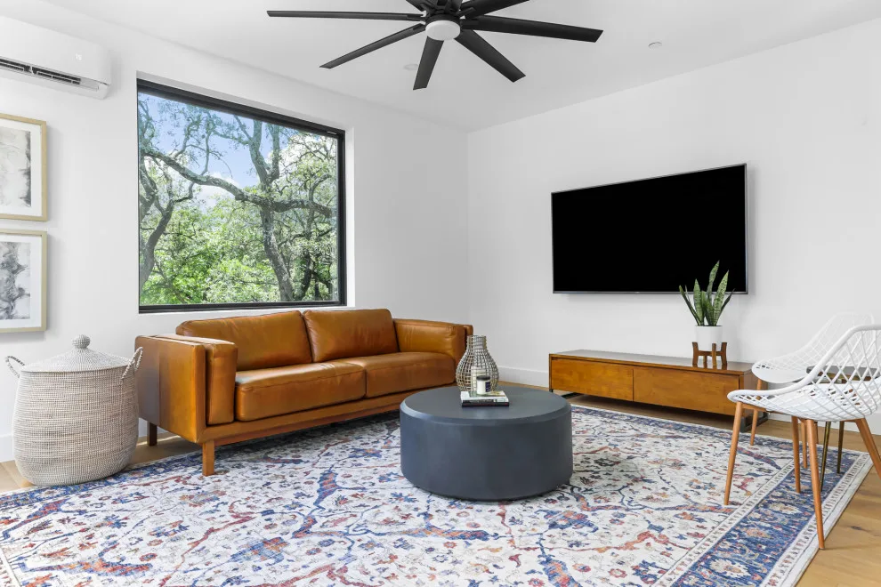 Modern Tailored Construction by Lifestyle Designs And Remodeling - Photo 14