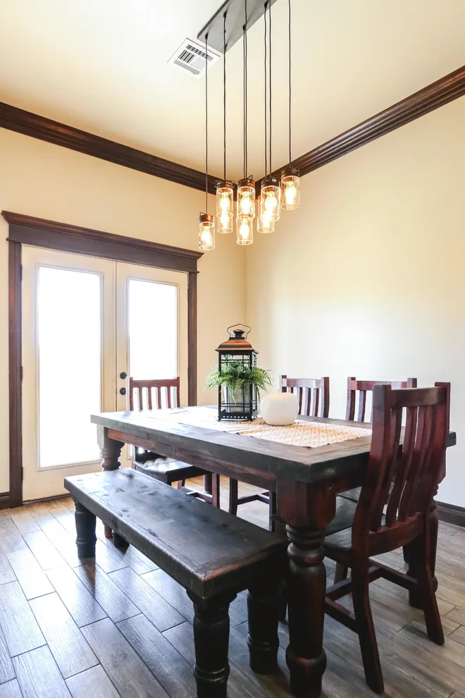 Tailored Residence, Moore, OK by Hawn Bros Construction LLC - Photo 5