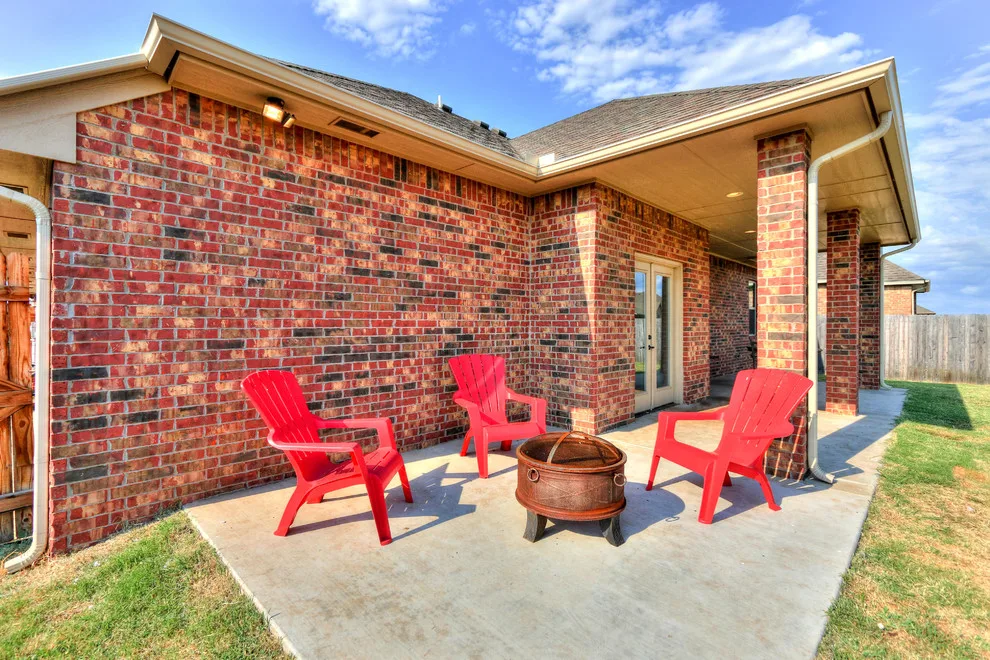Tailored Residence, Moore, OK by Hawn Bros Construction LLC - Photo 39