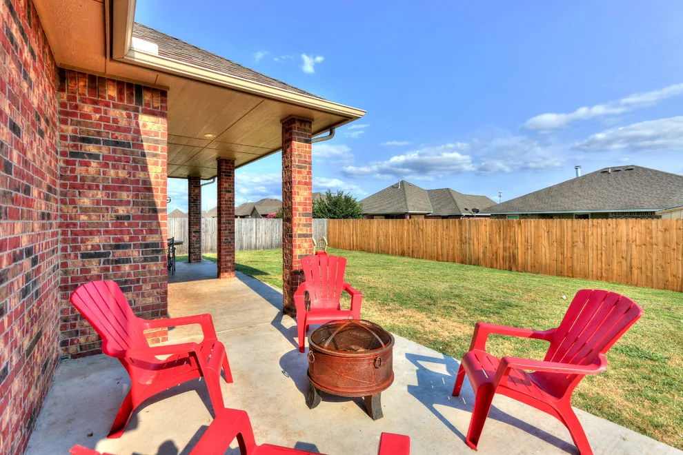 Tailored Residence, Moore, OK by Hawn Bros Construction LLC - Photo 40