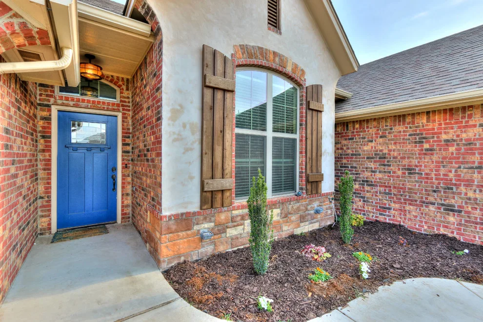 Tailored Residence, Moore, OK by Hawn Bros Construction LLC - Photo 22