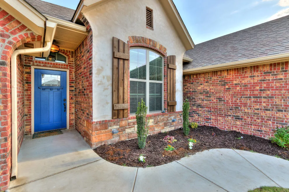 Tailored Residence, Moore, OK by Hawn Bros Construction LLC - Photo 25