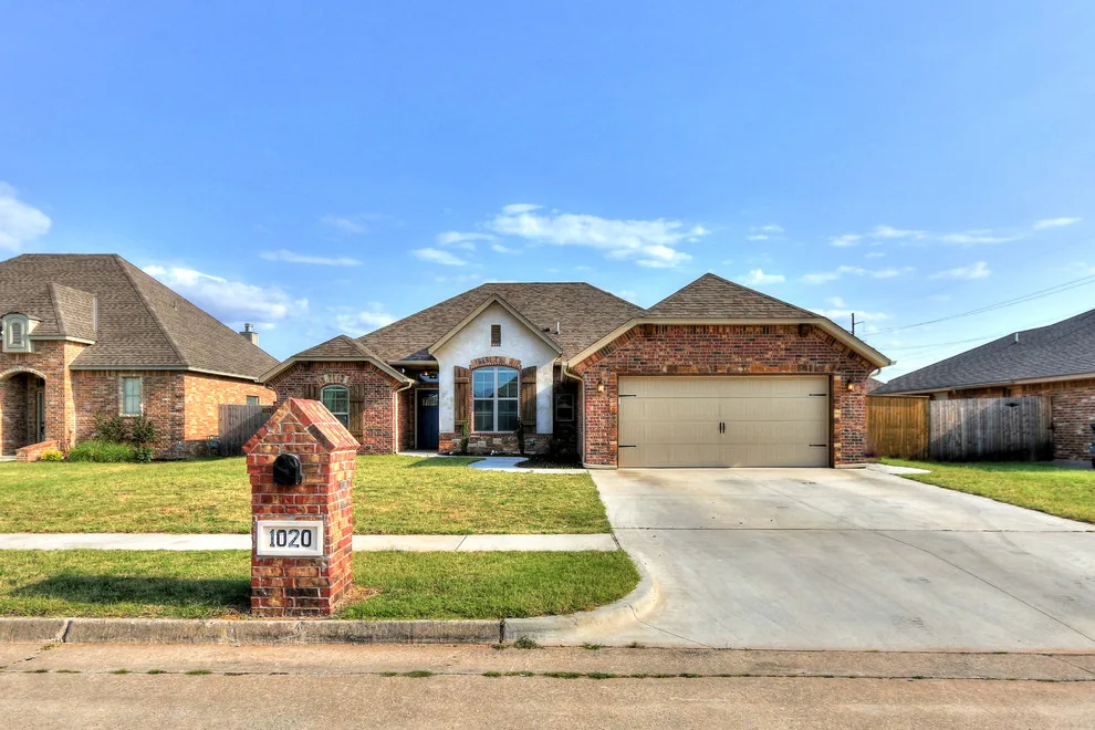 Tailored Residence, Moore, OK by Hawn Bros Construction LLC - Photo 66