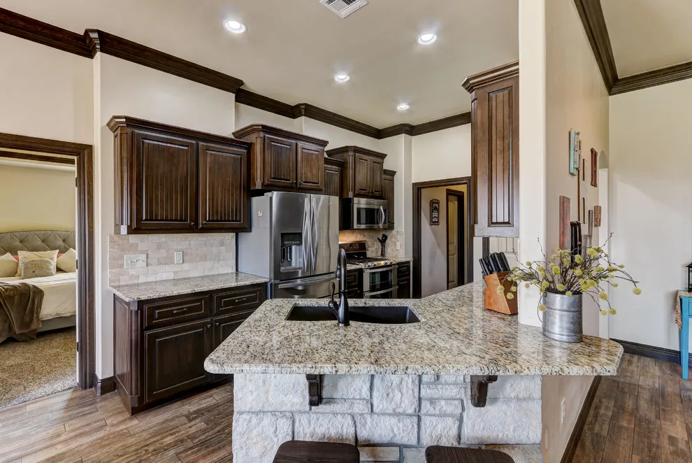 Tailored Residence, Moore, OK by Hawn Bros Construction LLC - Photo 47