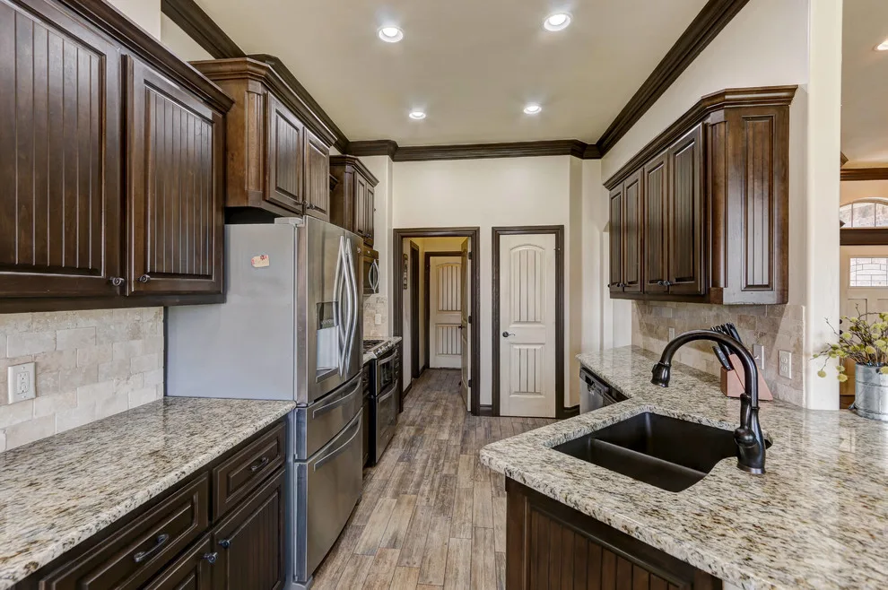 Tailored Residence, Moore, OK by Hawn Bros Construction LLC - Photo 49