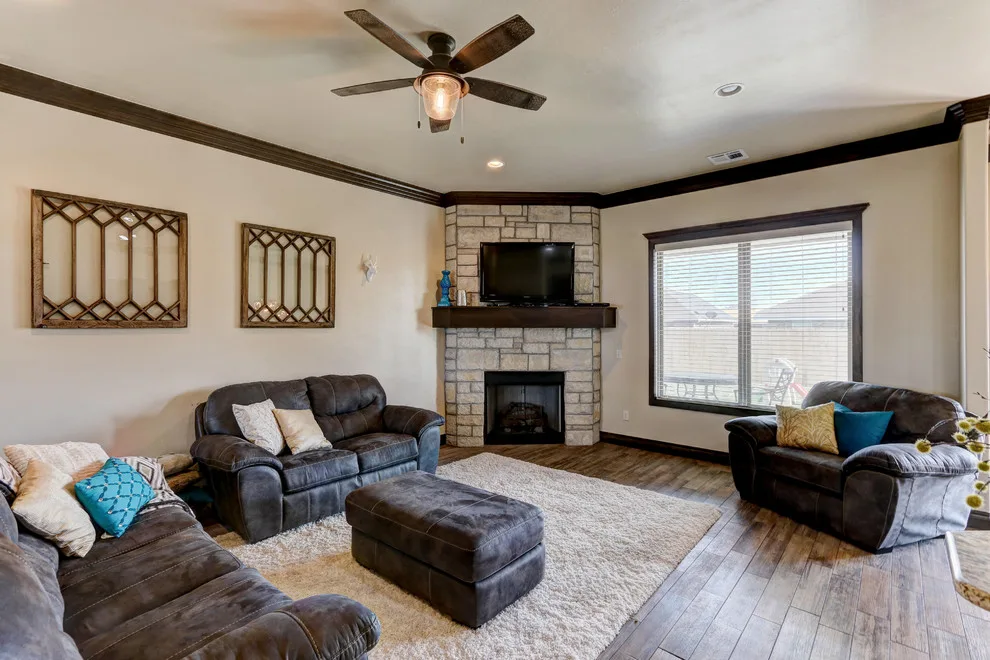 Tailored Residence, Moore, OK by Hawn Bros Construction LLC - Photo 68