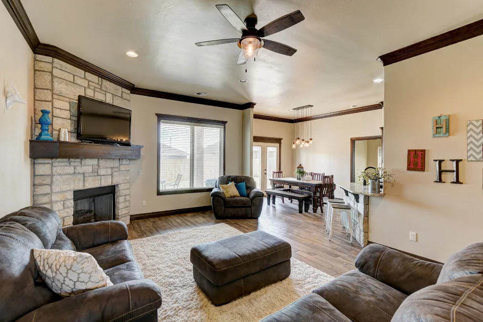Tailored Residence, Moore, OK by Hawn Bros Construction LLC - Photo 30