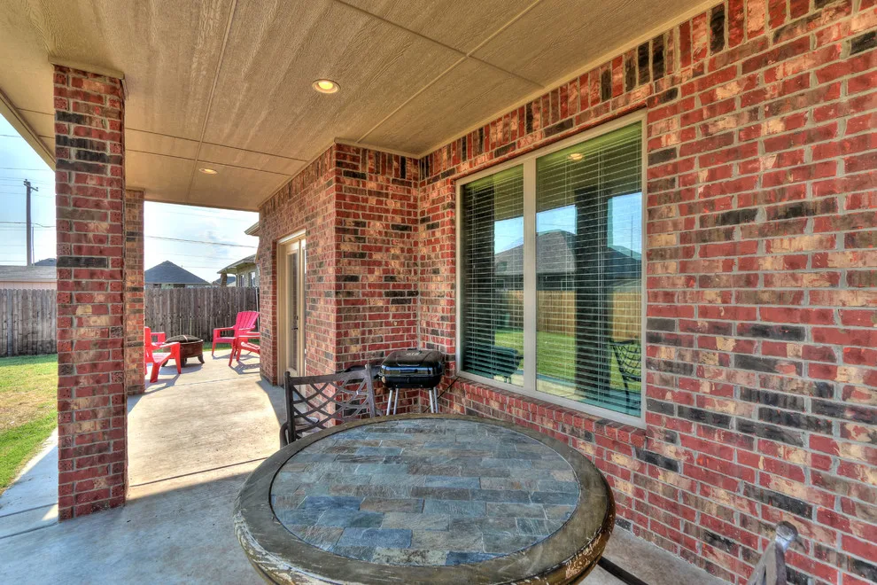 Tailored Residence, Moore, OK by Hawn Bros Construction LLC - Photo 23
