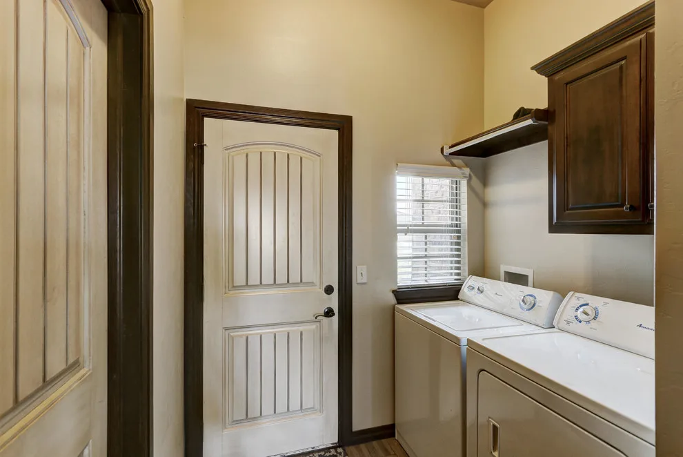 Tailored Residence, Moore, OK by Hawn Bros Construction LLC - Photo 15
