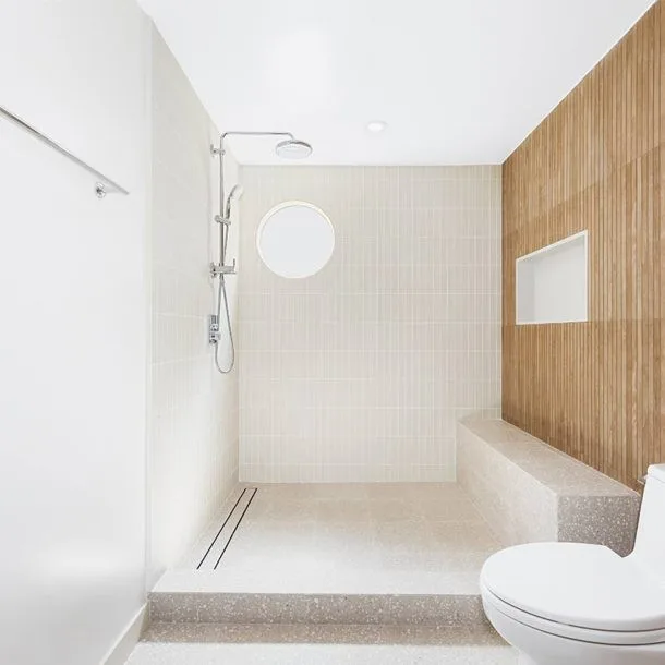 Kahala Full Bathroom by Awaking Dreams - Photo 4