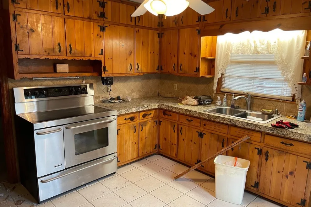 Complete Home Makeover by Dogwood Family Homes - Photo 4