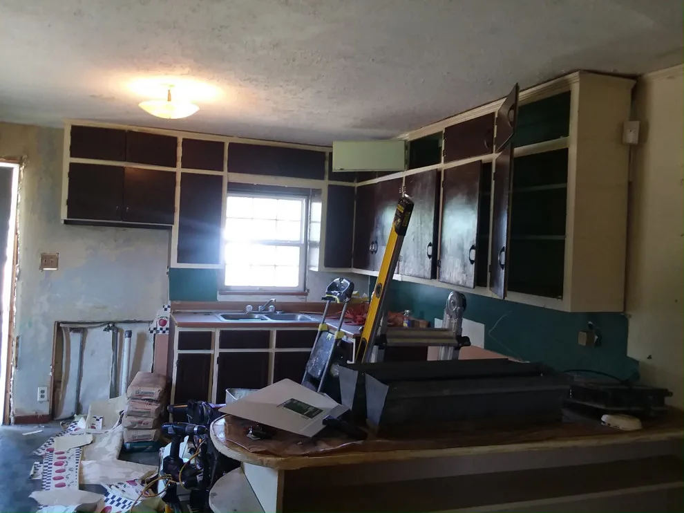 complete home renovation by Higgs Homes - Photo 4